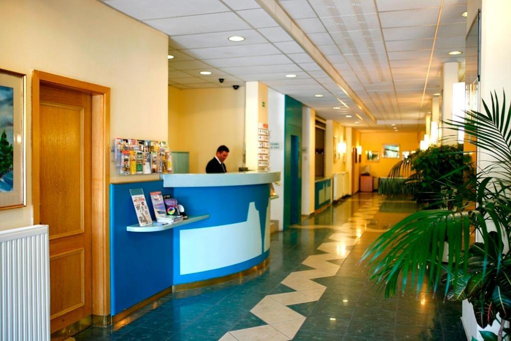 Hotel Bara Gellert Budapest Bagian luar foto