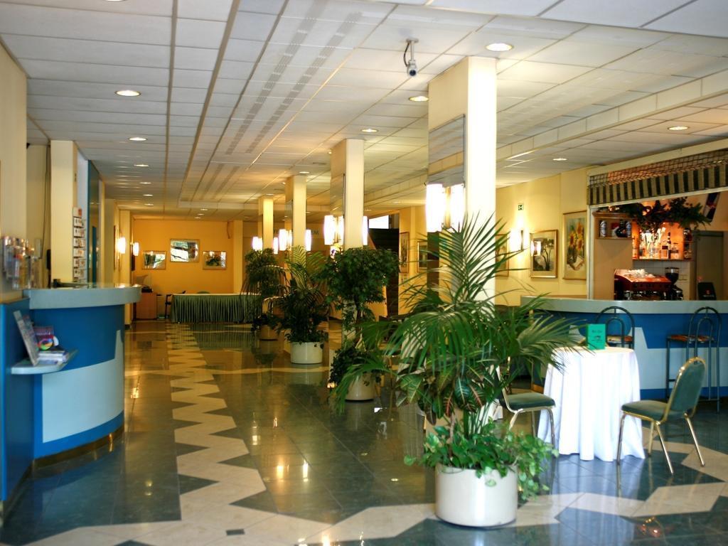 Hotel Bara Gellert Budapest Bagian luar foto