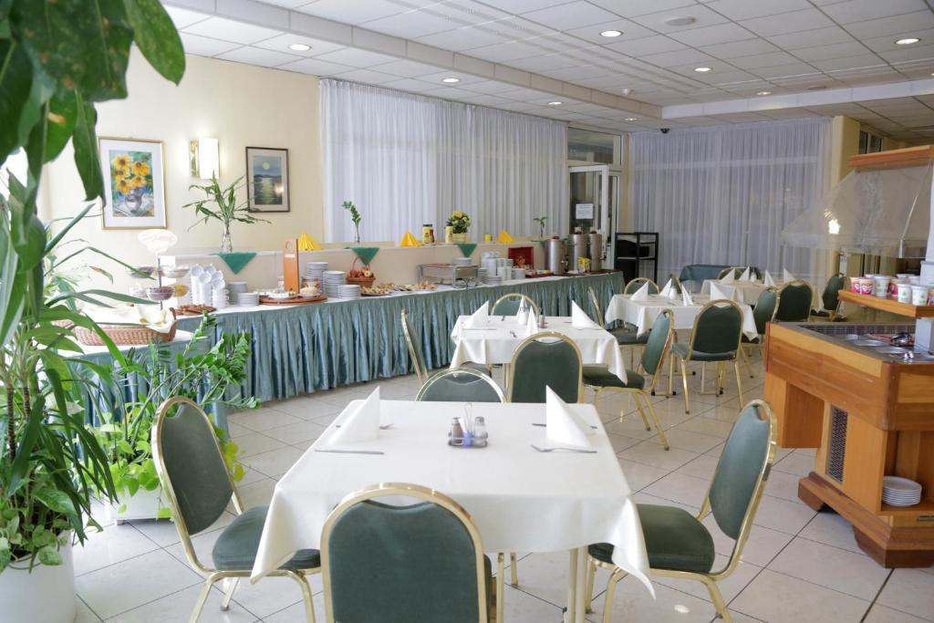 Hotel Bara Gellert Budapest Bagian luar foto